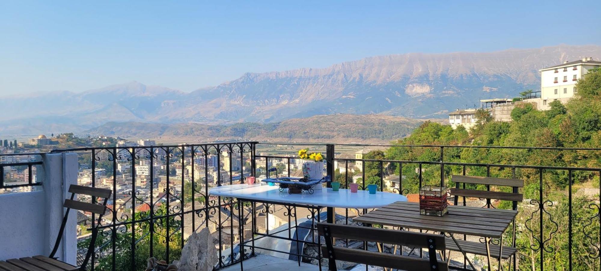 Guest House Emily Gjirokastër Dış mekan fotoğraf