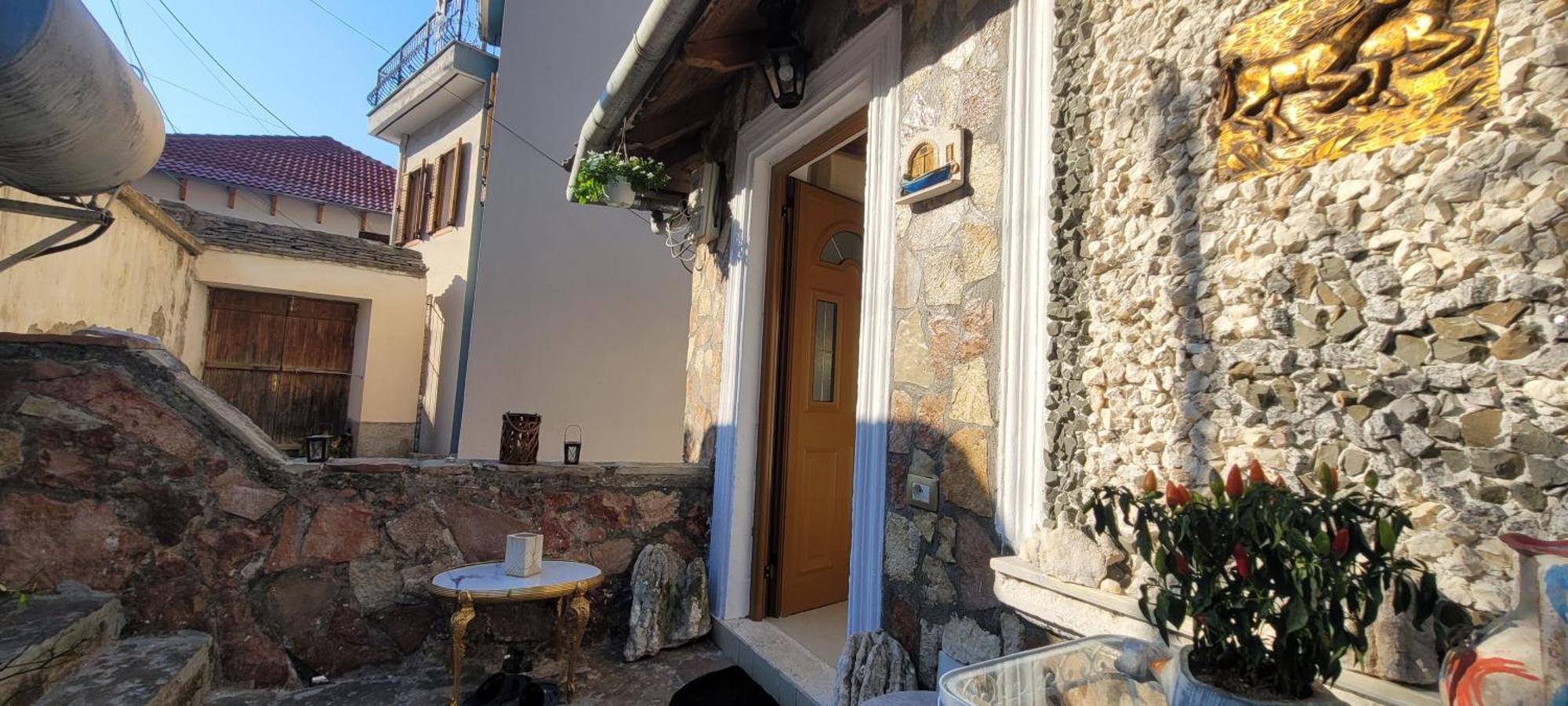 Guest House Emily Gjirokastër Dış mekan fotoğraf