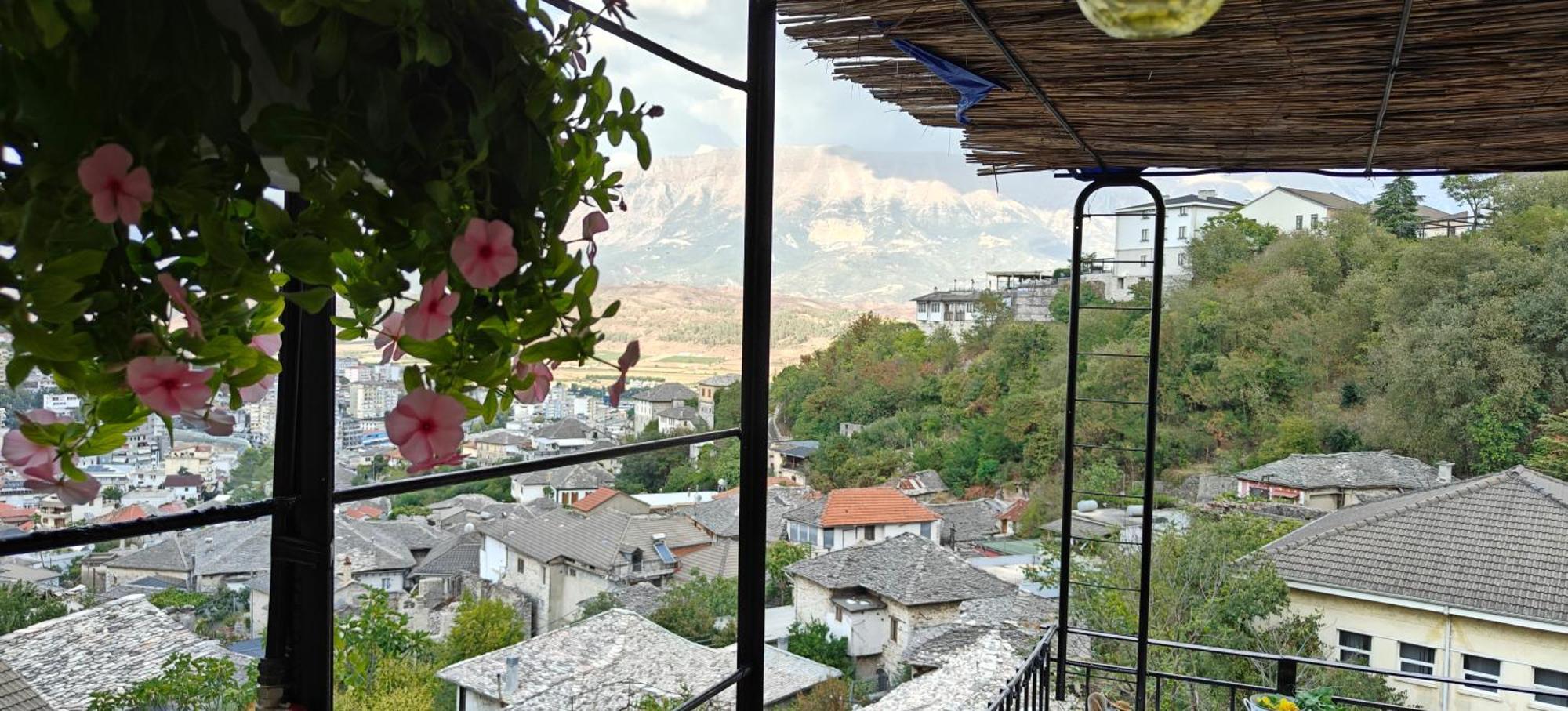 Guest House Emily Gjirokastër Dış mekan fotoğraf